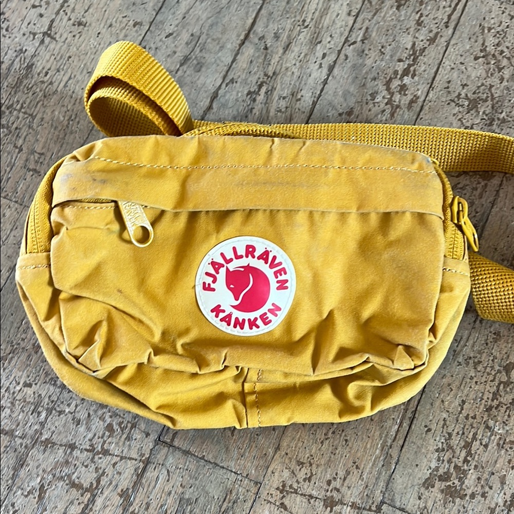 Kånken Yellow Crossbody Bag